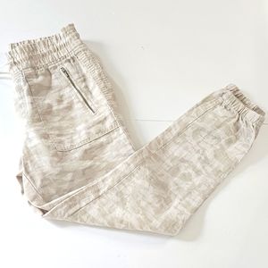 Athleta Womens SZ 2 Cabo Tide Linen Jogger Tan Camo Pants Pull On W/Draw…
